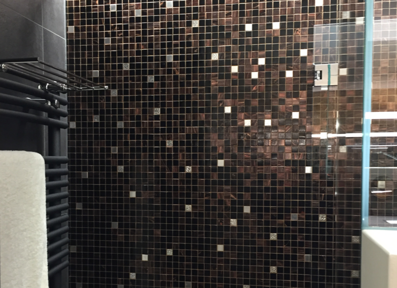 Glasmosaik in Dusche